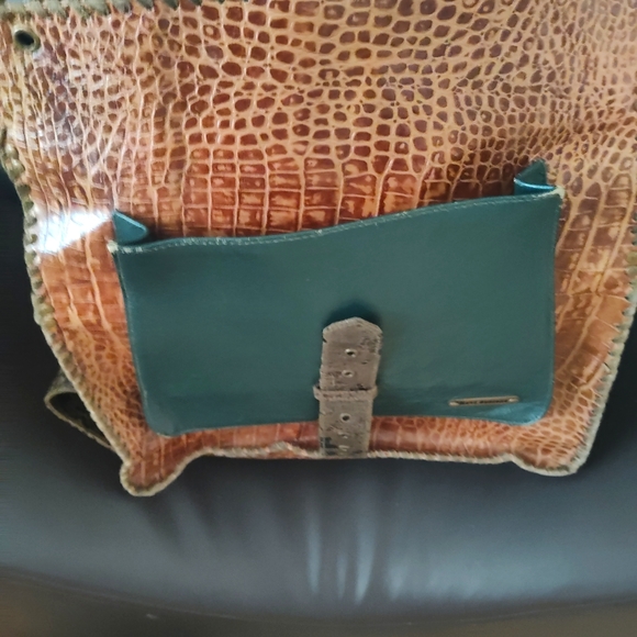 Unique, one of a kind, leather and snake skin messenger bag by Novi Sudiono. - Picture 11 of 15